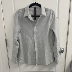 Lululemon Venture Classic-Fit Long-Sleeve Shirt Size Small